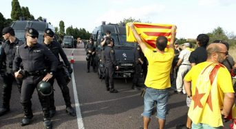 Un pinchazo desvela que Guardias Civiles podemitas de los GRS de Málaga han ido a Cataluña para “pegar flojito”
