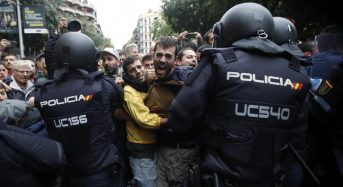 El Ministerio del Interior eleva a cien millones os policías y Guardias Civiles heridos en Cataluña, 25 millones de gravedad.