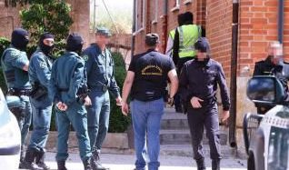 Un grupo de Guardias Civiles de paisano asaltan el IKEA de Barcelona
