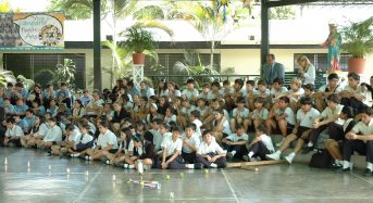 Las asociaciones de Padres de alumnos de escuelas católicas contra el adoctrinamiento en Cataluña.