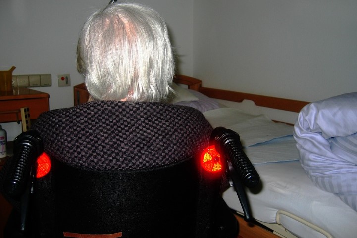 Anciana en hospital donde recibido comunicación de Montoro