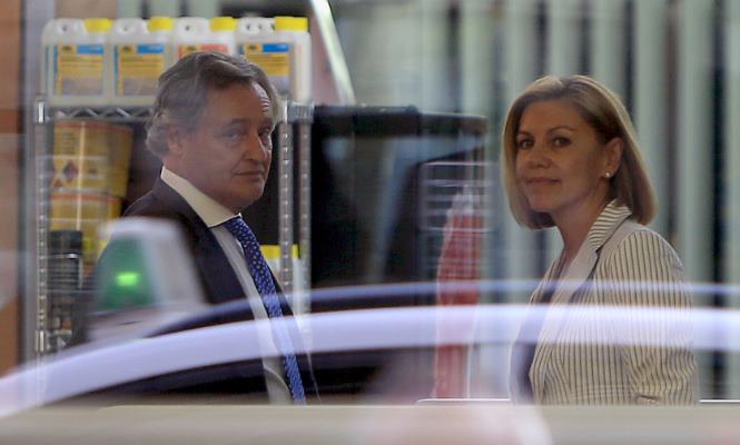 Cospedal y su marido de compras