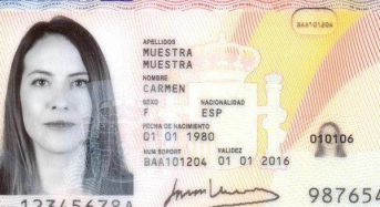 Descubre que llevaba una doble vida al encontrar otro DNI en su monedero.