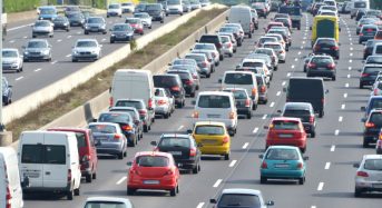 Podemos propone eliminar todos los puentes festivos