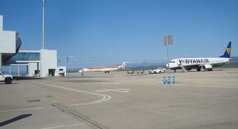 Los podemitas se oponen a la ampliación del Aeropuerto de Castellón pese a que atraería mas turismo.