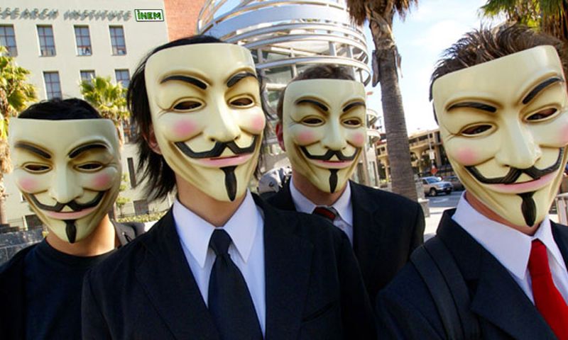 Miembros de Anonymous pidiendo trabajo como Hackers para el Ministerio de Defensa