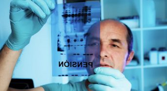 Un científico jubilado español destruye toda su investigación sobre el ‘elixir de la eterna juventud’ al ver su última pensión