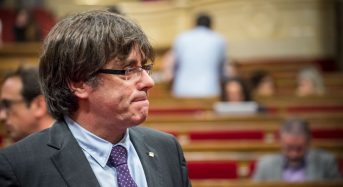 Puigdemont podría llevar dos días escondido en un baño del Parlament