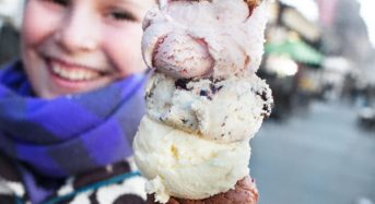 Denuncian a los padres de un niño que iba comiendo helado en Soria