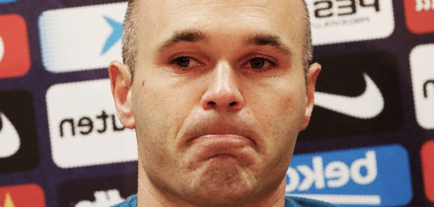Andrés Iniesta firma por el fútbol chino