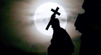 Un estudio de la Universidad de Oxford concluye que la Semana Santa siempre coincide con Luna Llena