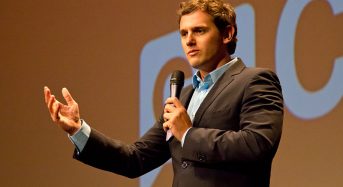 Acusan a los gobiernos de Sánchez y Rajoy de un complot para ocultar «vida inteligente» entre los votantes de Ciudadanos.