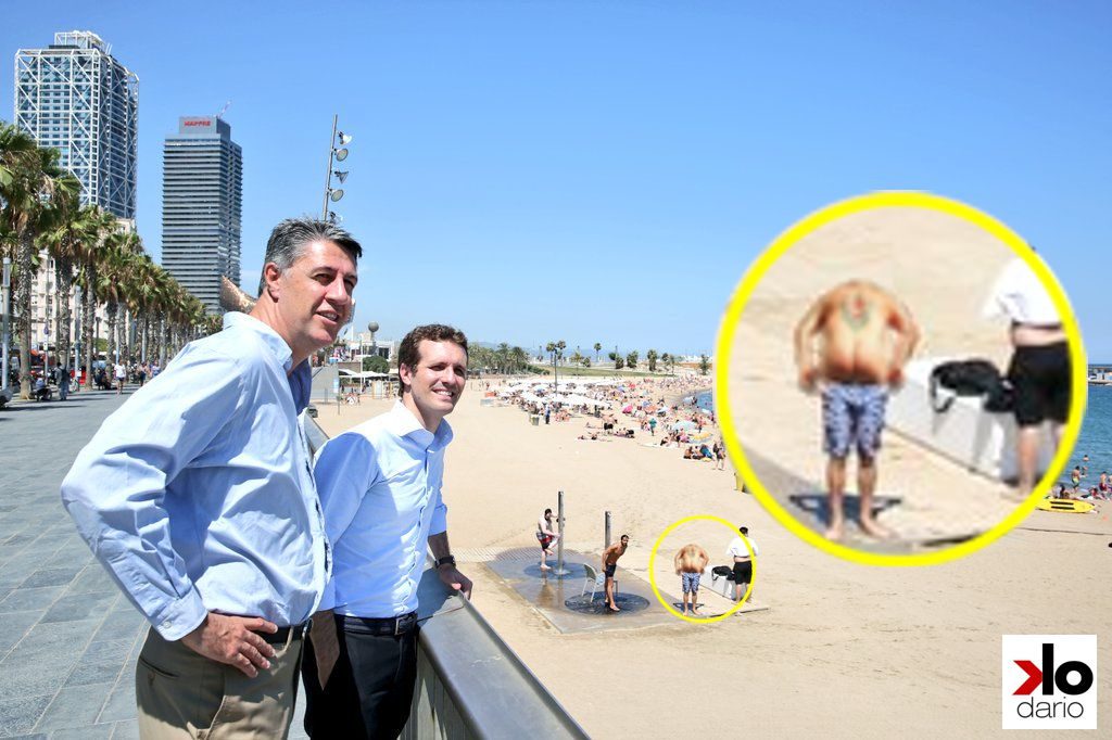 Muestran el culo a Pablo Casado y García Albiol en playa de Barcelona