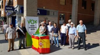 Unos yayos de VOX se pierden en Madrid y reciben un brutal ataque por parte de la extrema izquierda.