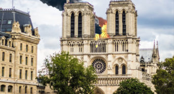 Ven al primo de un vecino de Pablo Iglesias en los alrededores de Notre Dame antes del incendio