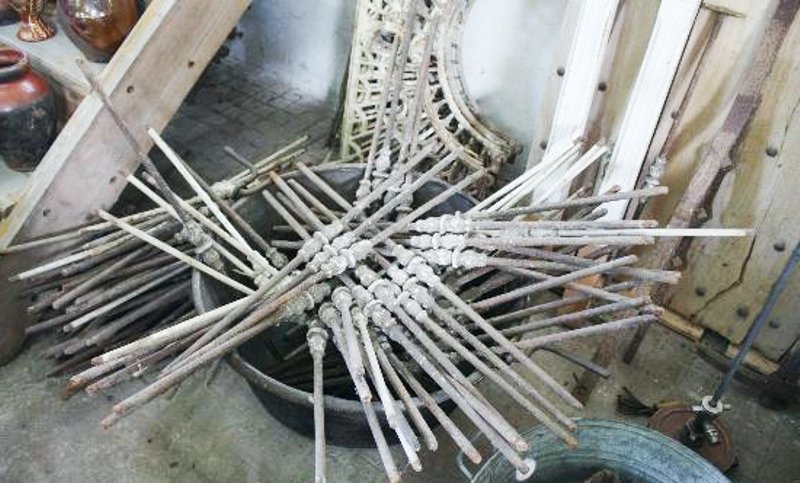 restos del Trono de Hierro que vecino de Murcia podría haber comprado por internet