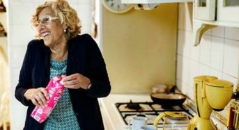 Una familia de okupas que fue desahuciada en 2001 regenta un bar en Malasaña donde se sirven las «magdalenas de Carmena».