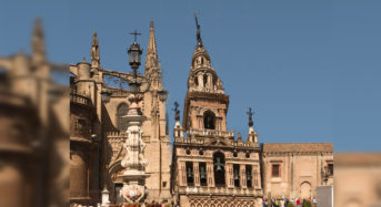 Tras la retirada del busto de Abderraman III en Cadrete (Zaragoza), VOX podría exigir a la Junta de Andalucía derribar la Giralda.