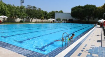 Un socorrista detenido en Madrid por cagarse en la piscina municipal para poder salir antes y acudir a una cita.