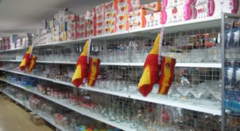 La venta de banderas cae un 70% por miedo a coger el Coronavirus en el todo a 100