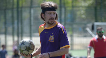 Pablo Iglesias jugó a la pelota en una plaza donde estaba prohibido en 1988.