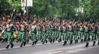 Proponen enviar a la Legión a Holanda a pegar a tíos en bicicleta y robarles los porros.